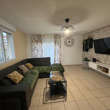 Appartement Spacieux Avec Piscine Marsella Exterior foto