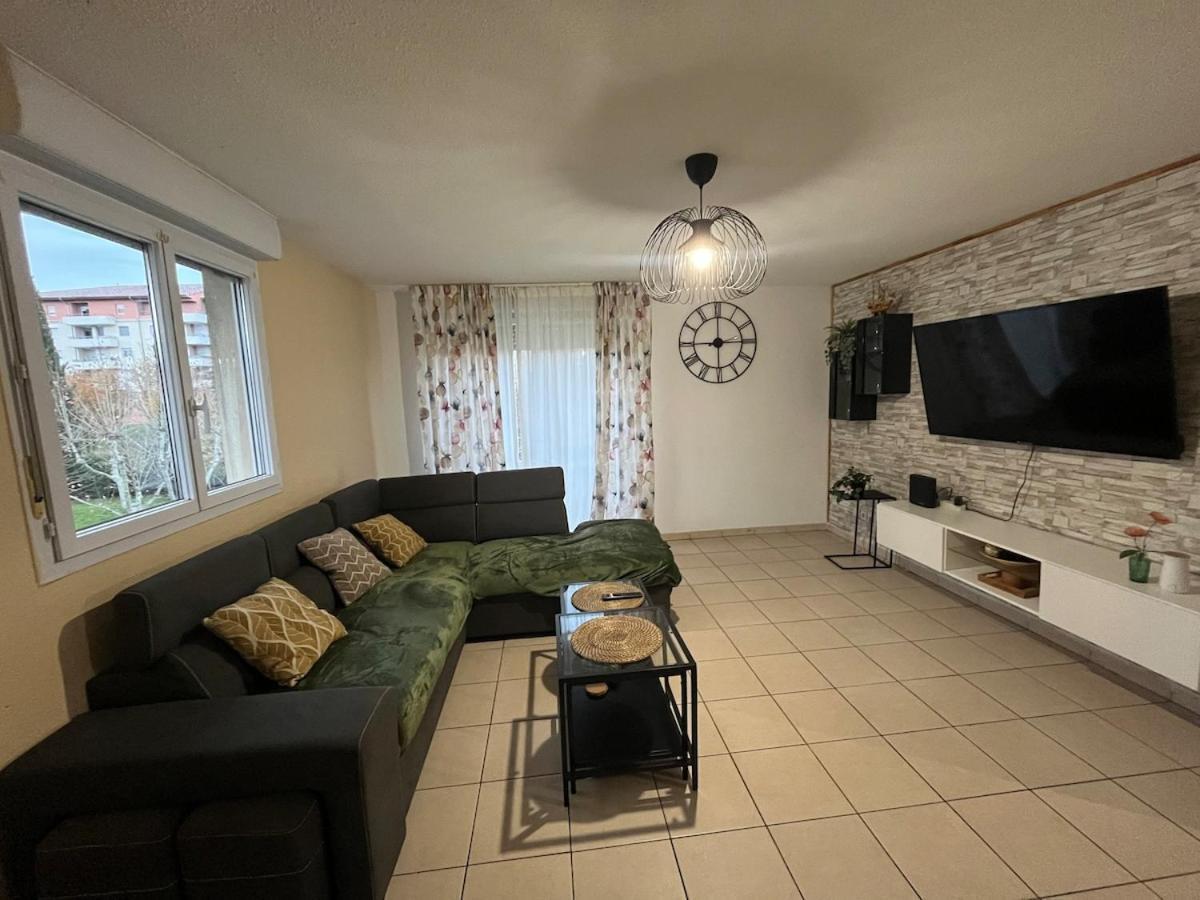 Appartement Spacieux Avec Piscine Marsella Exterior foto